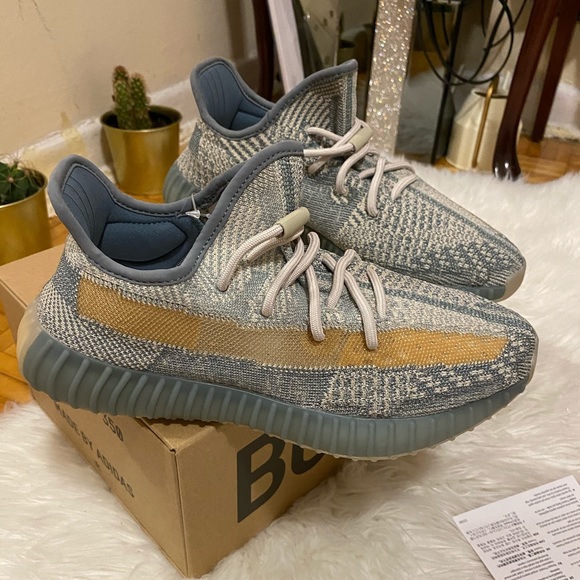 Yeezy Boost - Picture 5 of 11